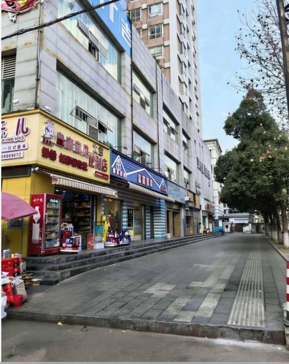 富源縣金城路金域雅筑1幢2層1號及18戶個體商戶鋪面整體租賃公開招租公告