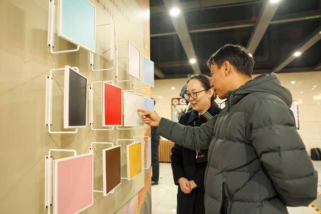邂逅千年色彩和濃郁書香，中國傳統色彩展驚豔亮相16號線國家圖書館站