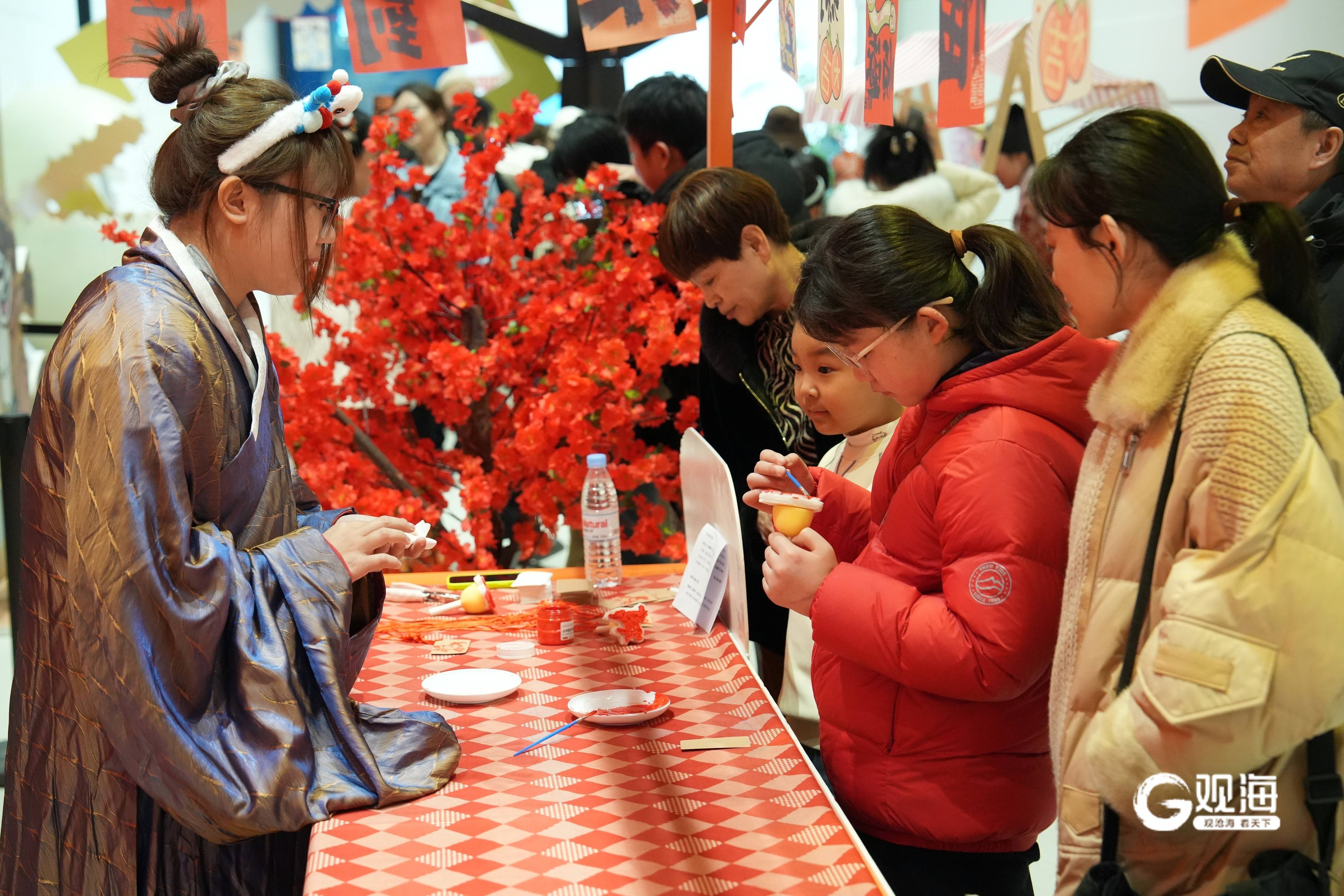 “馬”力全開燃動新春！青島科技館把非遺科技年味“拉滿”