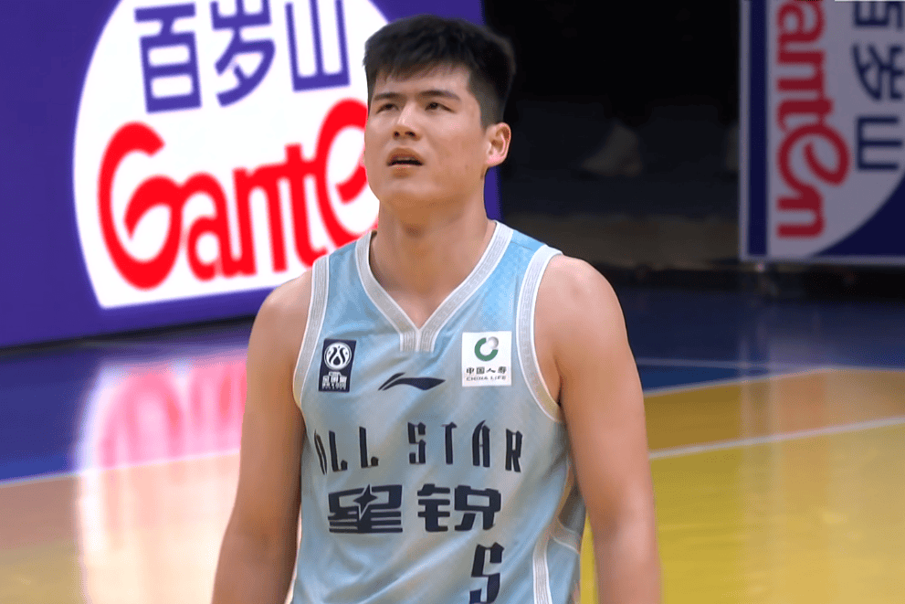 原創CBA星銳大勝大學生聯，陳家政摘得MVP，謝智傑打醬油