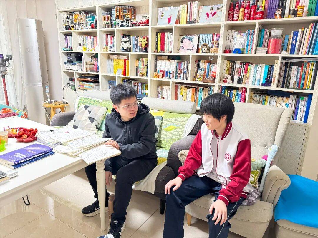 以溫情守護成長，石家莊精英中學開展家訪活動