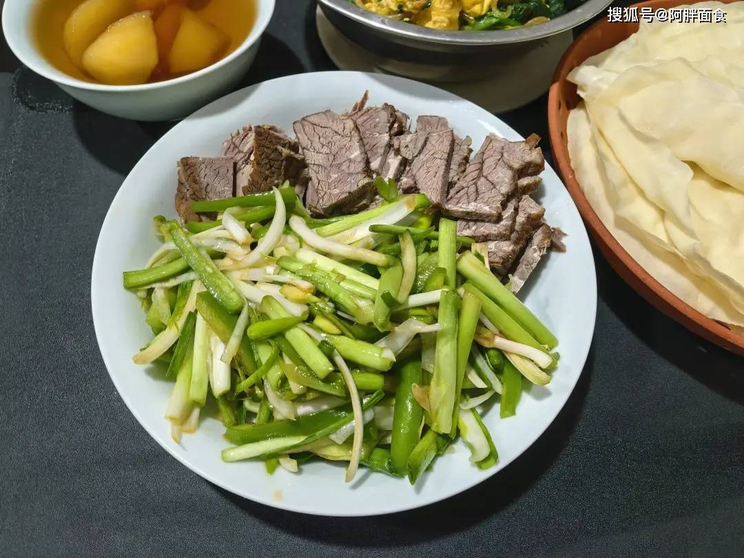 原創曬曬3口人的薄餅卷菜晚餐，比春餅還簡單，做法快速，營養好吃