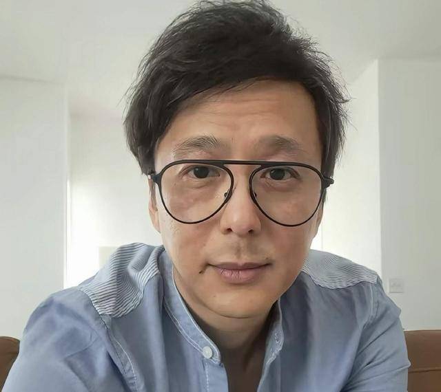 香港知名女星移民加拿大，因公民考試情緒崩潰，和老公陷經濟困難