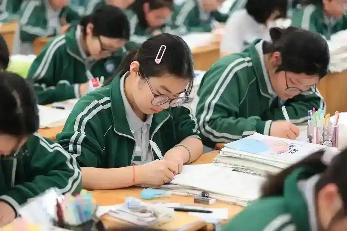 原創農村學生注意！上大學遷戶口前，先想清楚這3件事