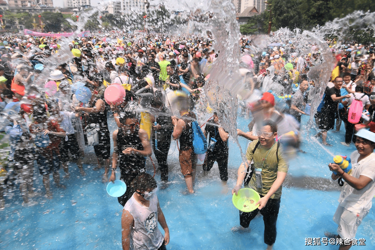 雲南傣族“潑水節”全民狂歡！民俗文化與傣味美食，你心動了嗎？