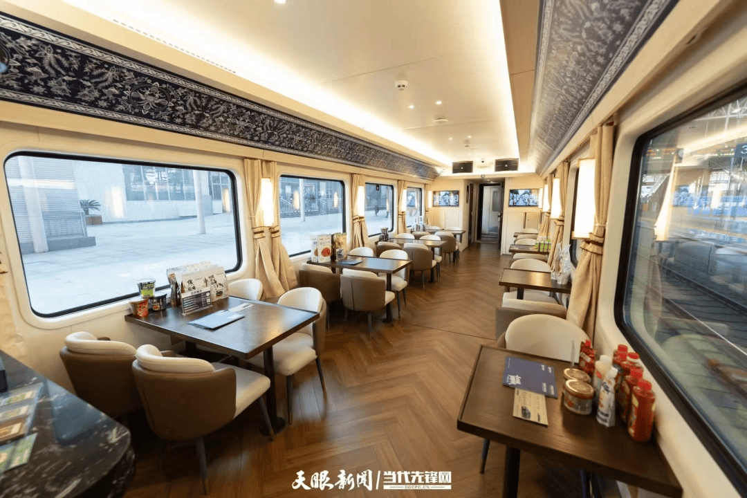 “錦繡山河・多彩貴州號”旅遊列車今日首發