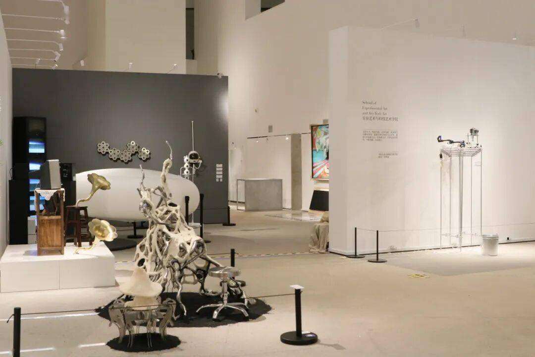 五一打卡必去！“中央美院研究生畢業展”千餘件作品見證“煥彩共生”