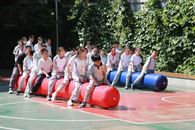 小學生開啟“三項全能”挑戰