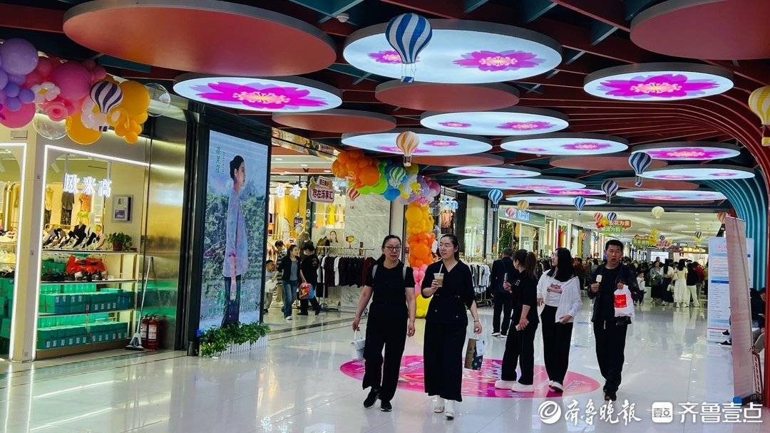 全民舞蹈嘉年華燃爆假期首日，千商讓利掀起消費熱潮