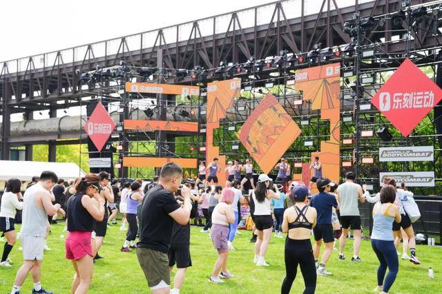 微醺、美食、電音……來石景山，首鋼園北京精釀啤酒節氛圍感直接拉滿！
