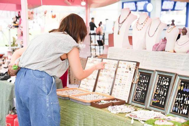 微醺、美食、電音……來石景山，首鋼園北京精釀啤酒節氛圍感直接拉滿！