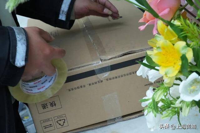 市集聯動快遞服務，逛買全程無負擔