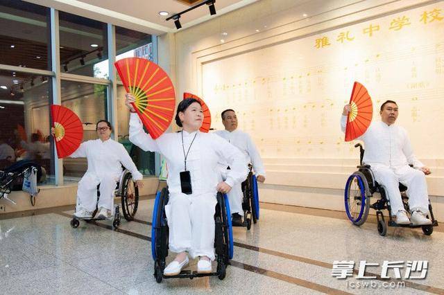 原創善意雙向奔赴 雅禮中學舉辦年度愛心義賣