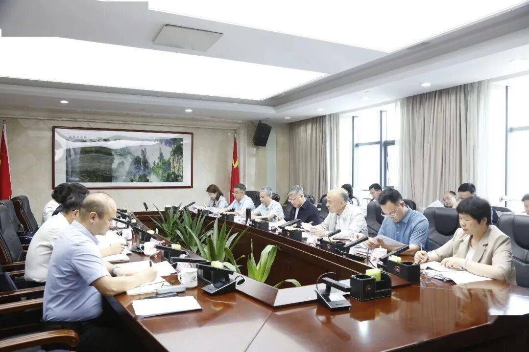 胡旭晟在督辦重點處理建議時強調：聚力支援張家界建設入境旅遊標杆城市