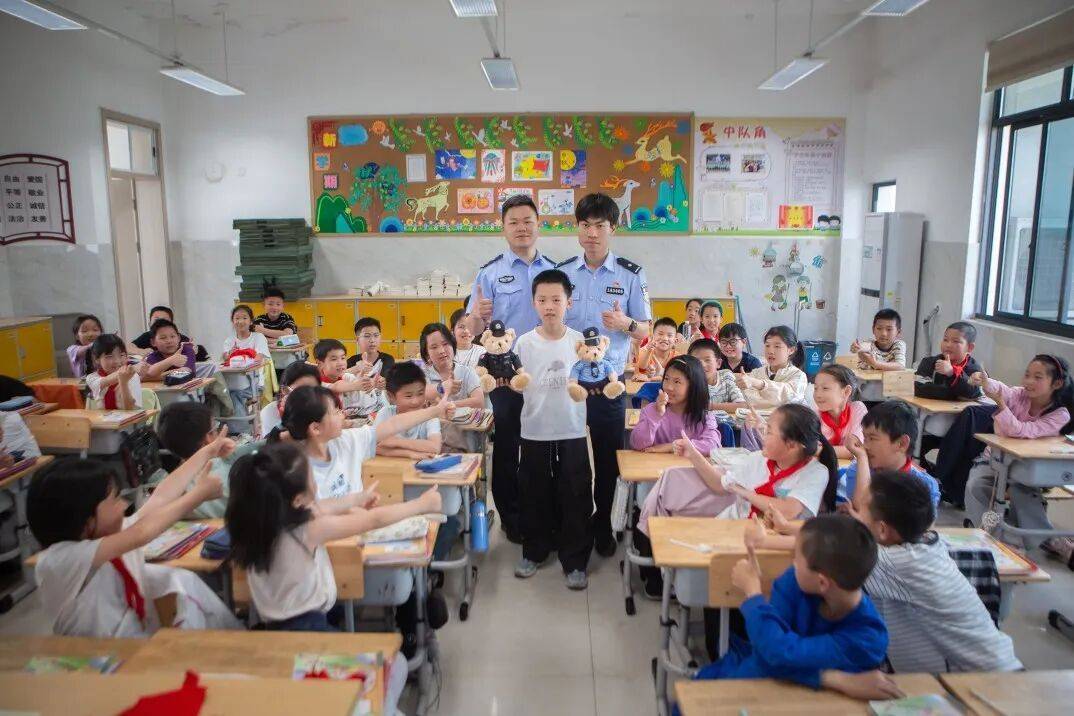 一場特殊的“科普課”小學生救助國家保護動物獲民警點贊