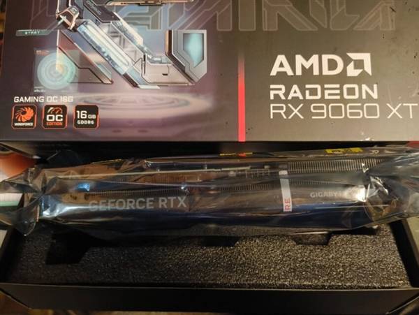 顯示卡收藏界的新寵：技嘉RTX 5060 Ti附贈Radeon皮膚 網友直呼開到了閃光寶可夢！