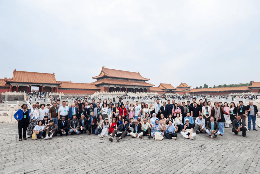 2026國際青春詩會：“詩歌就像月亮，照亮所有人！”