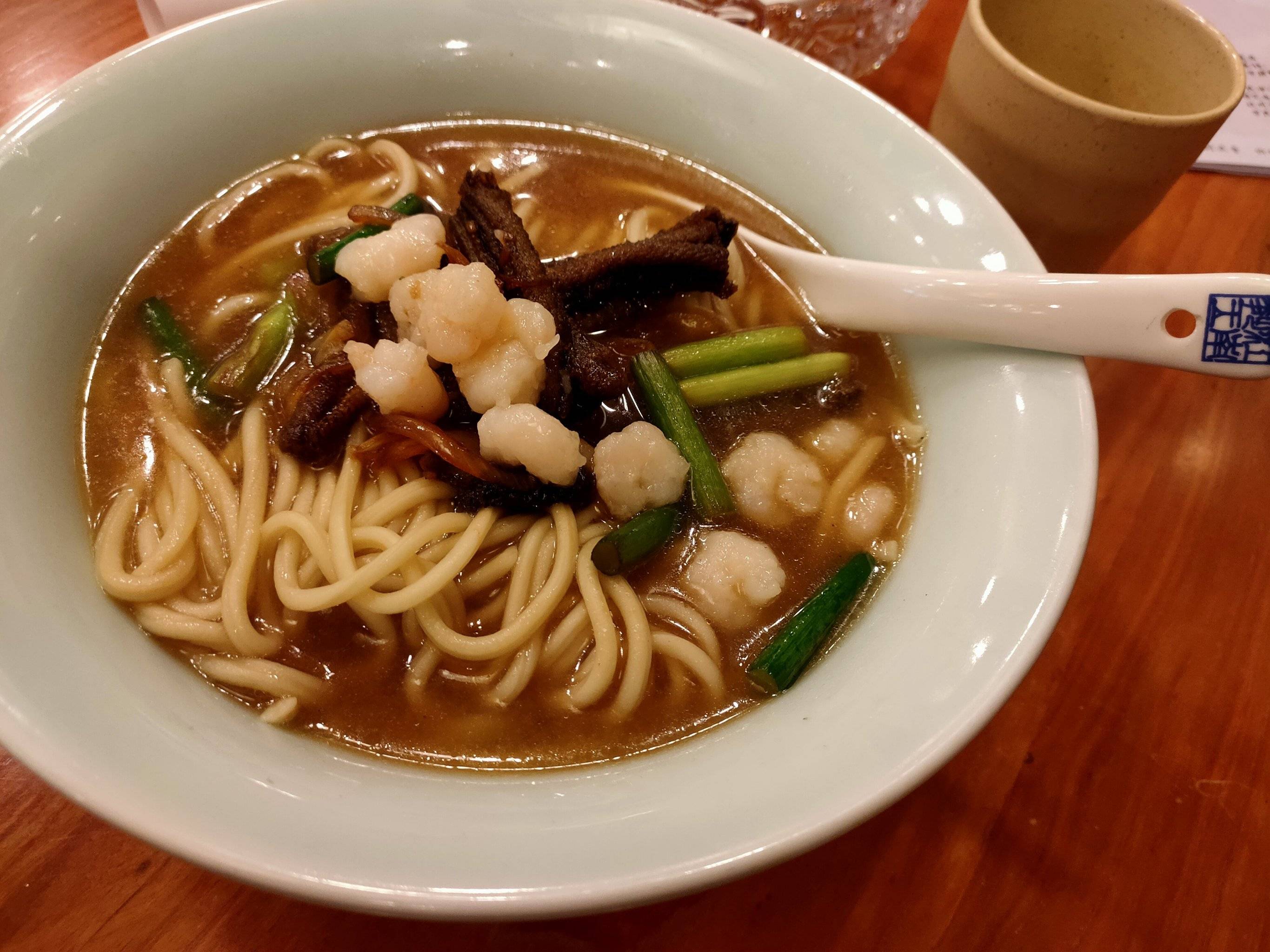 原創藏不住了！杭州 8 家出名好吃的小店美食，一口淪陷老底子煙火味