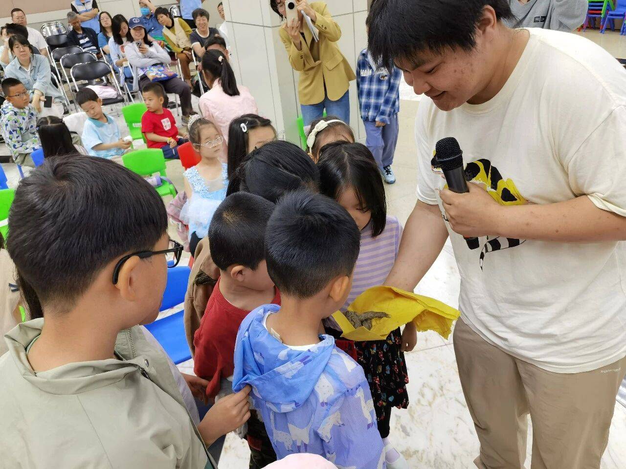 把自然搬進圖書館！當一回“自然小偵探”