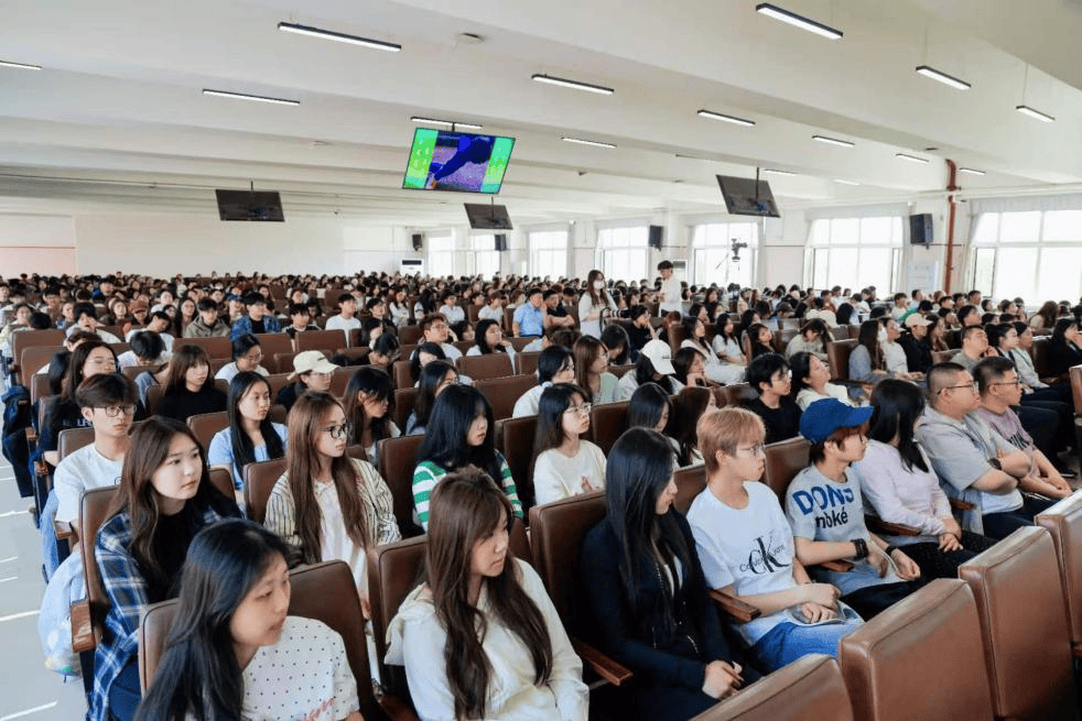 哈爾濱廣廈學院舉辦科學運動與大學生體質提升高階論壇