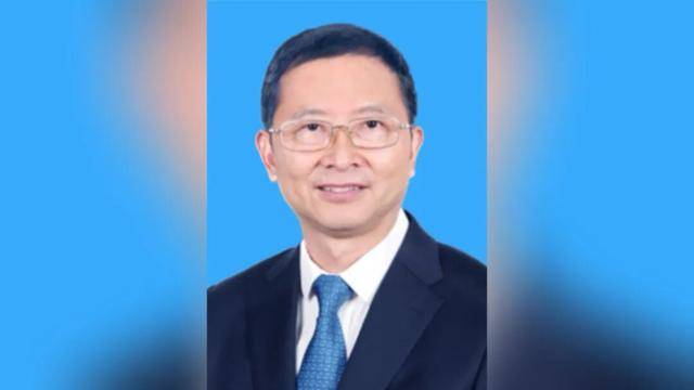 高松，任北京大學校長