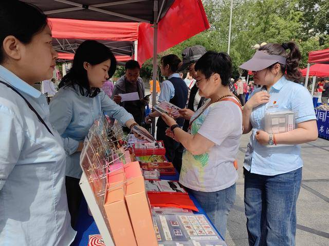 “書香八角”圖書市集啟幕