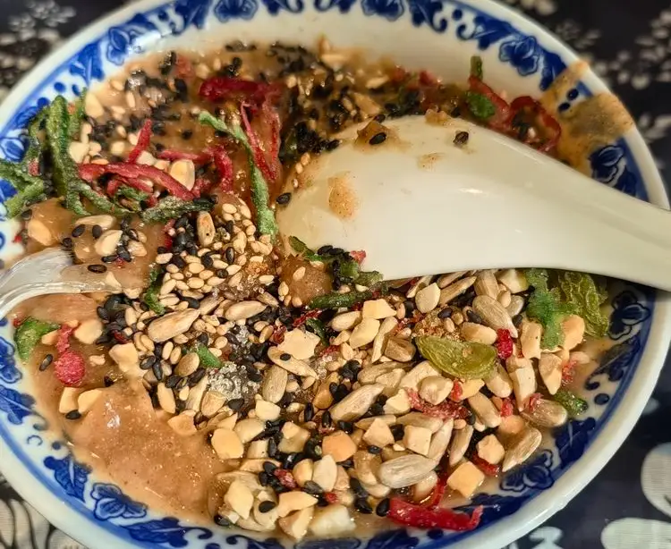 原創濟南旅遊別錯過！7 種地道美食小吃，吃透泉城魯味煙火