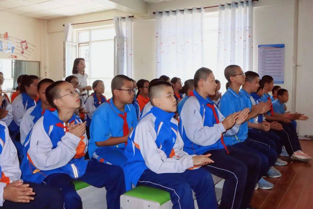 新疆戲劇家協會美育進校園活動走進石河子第八中學