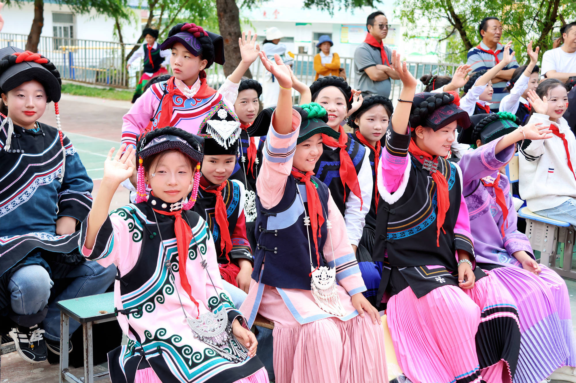 “童心向黨”活動走進喜德縣深溝中心小學校