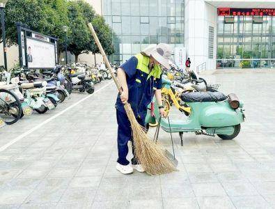 夢想成真！33歲女環衛工考上成都理工大學研究生