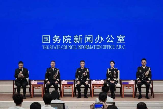 4位移民管理警察代表亮相國新辦中外記者見面會