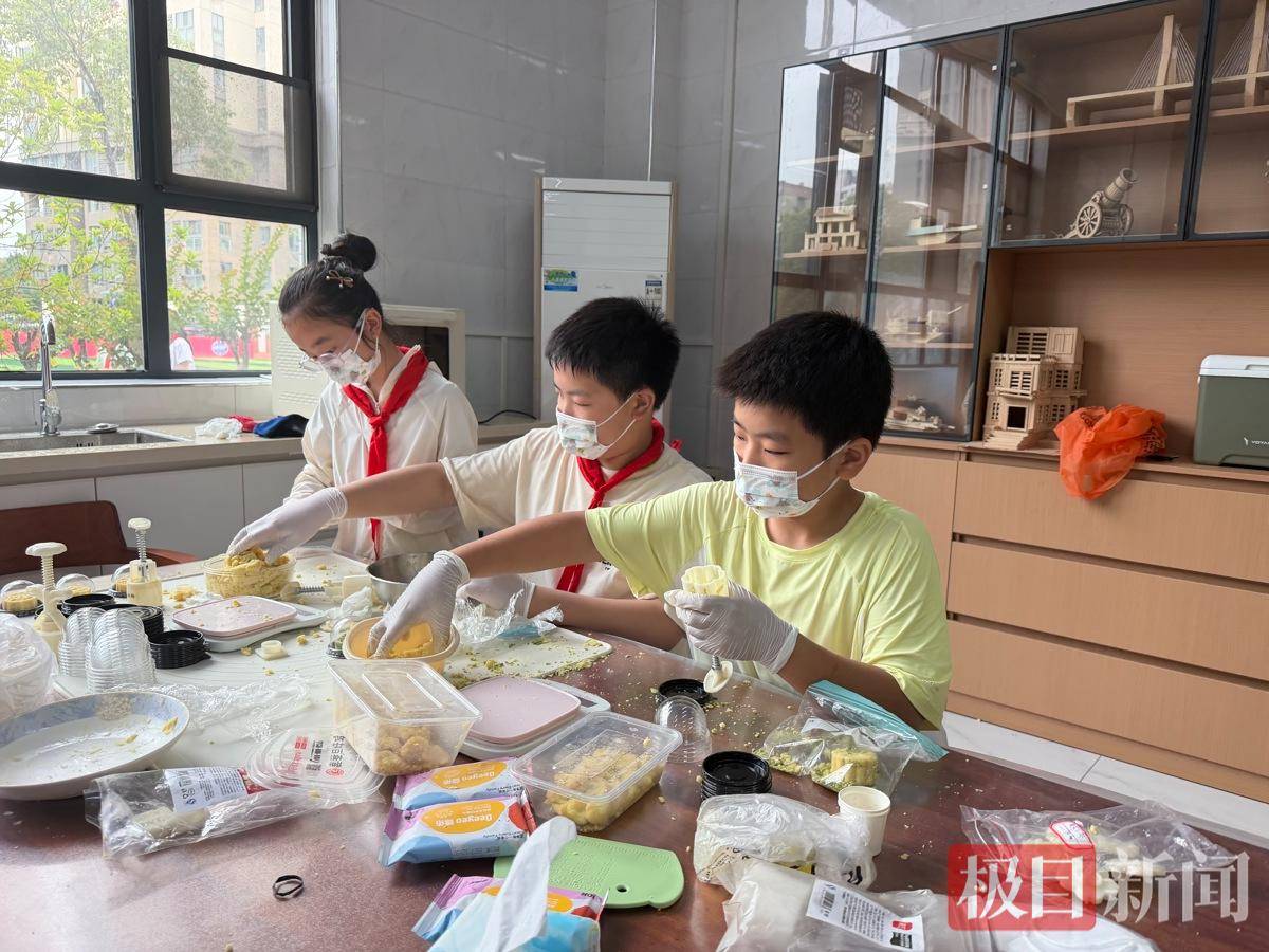 寫詩能賣錢，答題能砍價，小學創投節讓知識變現