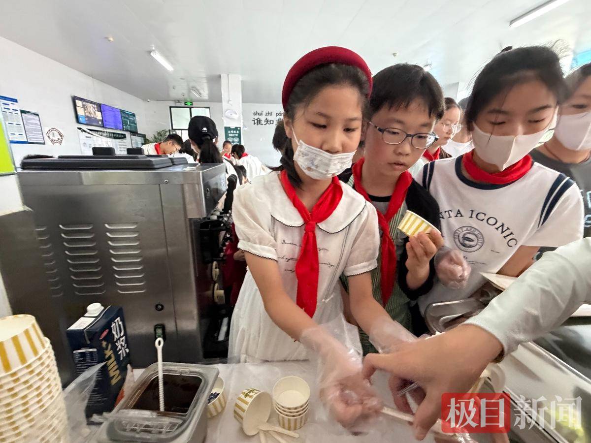 寫詩能賣錢，答題能砍價，小學創投節讓知識變現