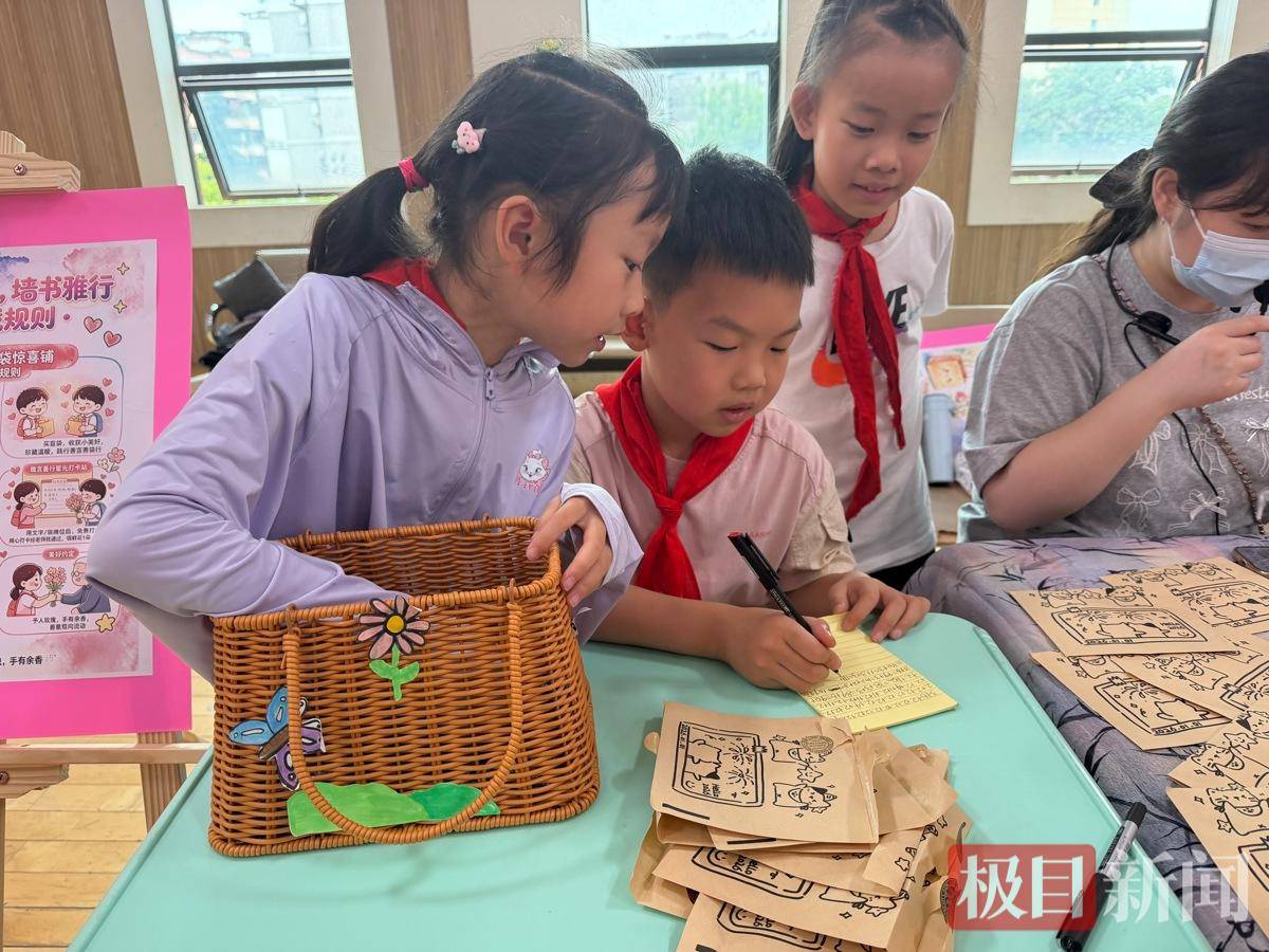 寫詩能賣錢，答題能砍價，小學創投節讓知識變現