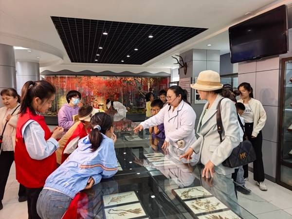 綏芬河海關開展全國科技活動周主題科普實踐活動