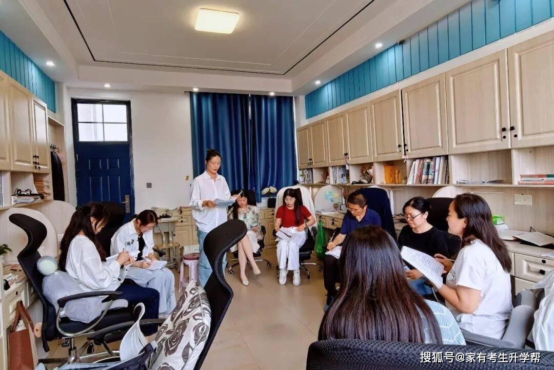 青藍傳薪火、新秀綻芳華，鄭州市第七十三中學新入職教師彙報課展示紀實