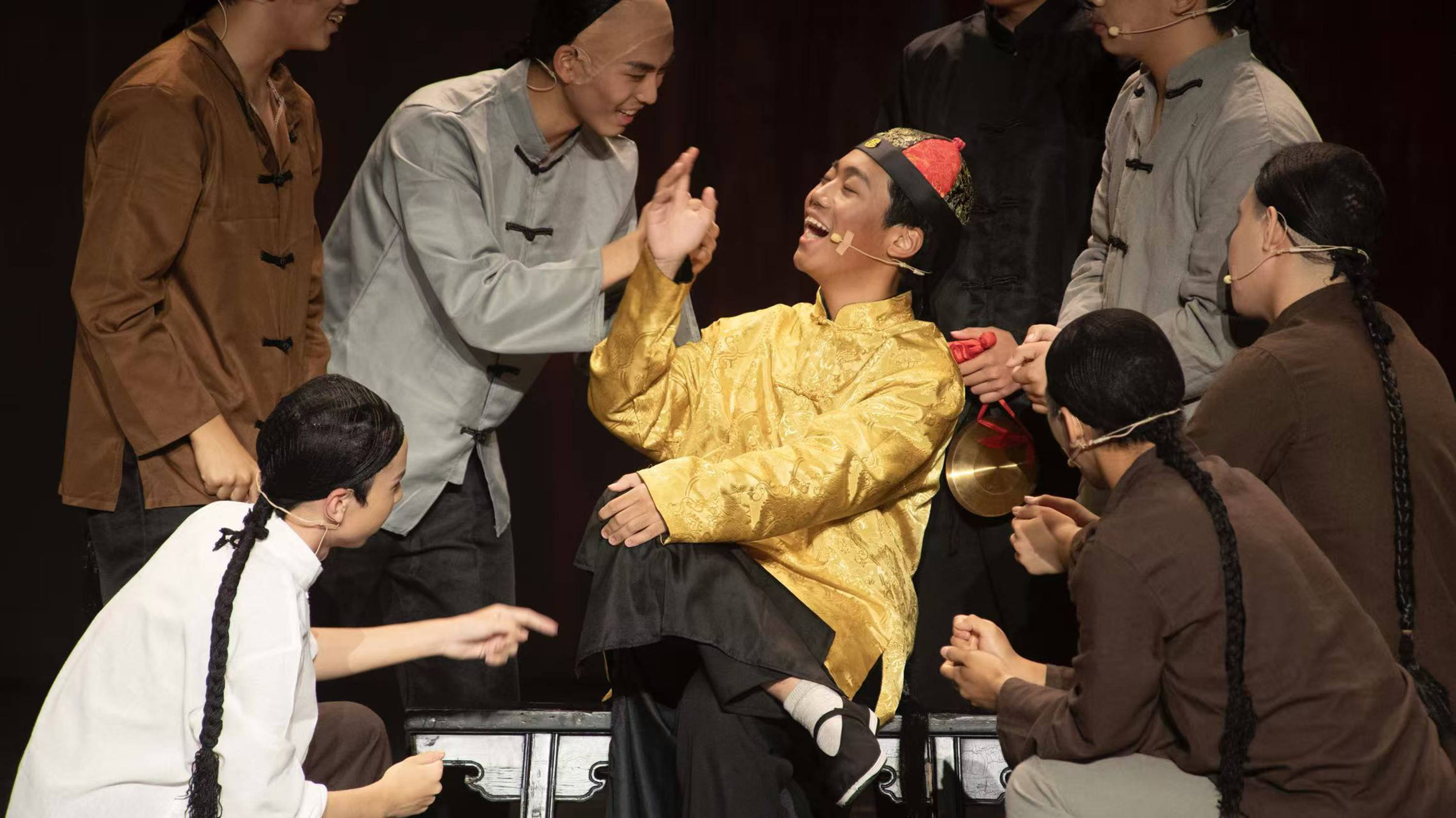 戲劇育人：北京中學生演繹《吶喊》《茶館》