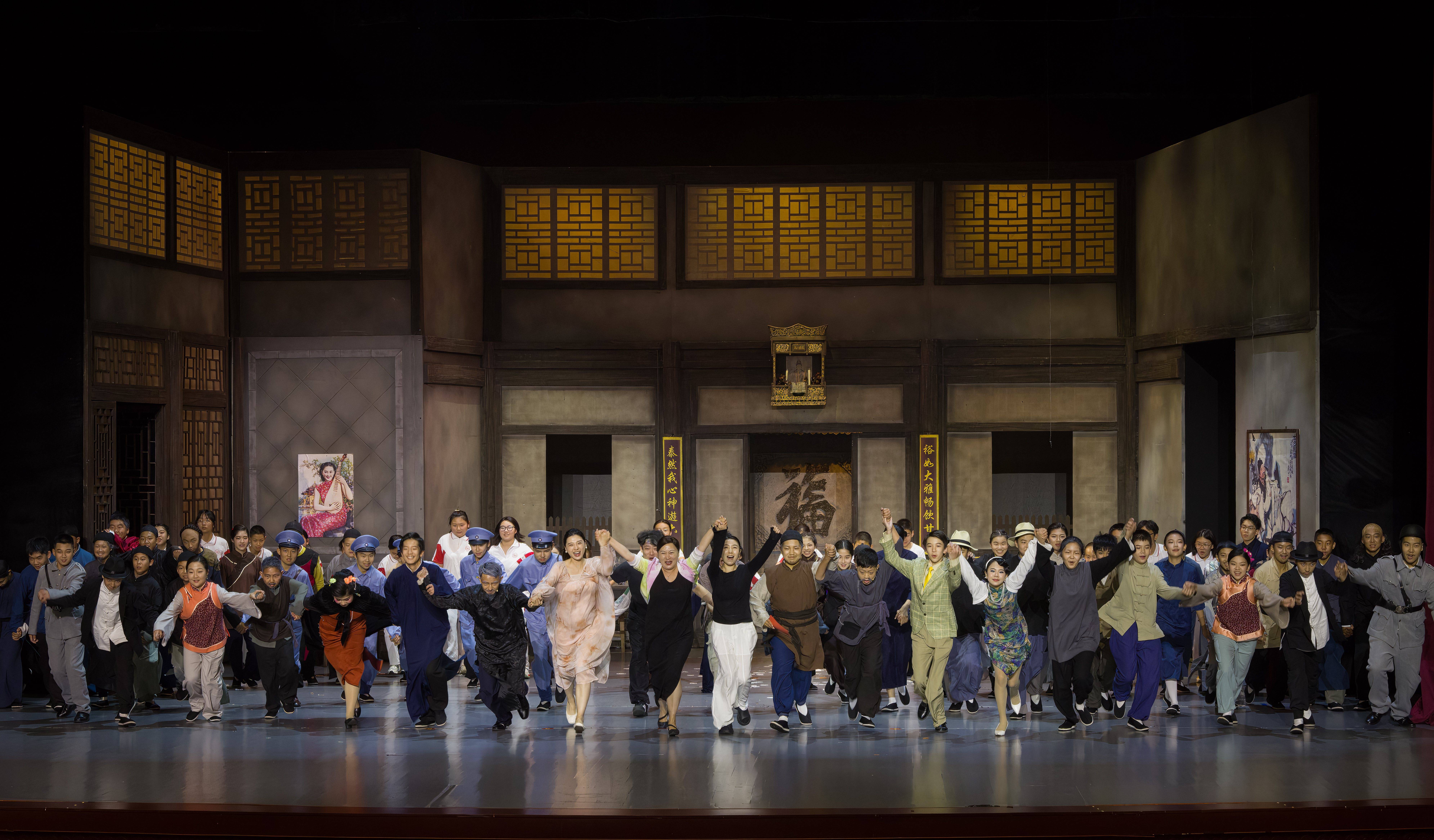 戲劇育人：北京中學生演繹《吶喊》《茶館》