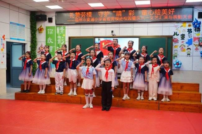 福建省勞模、東南眼科醫院趙廣愚院長走進麥浦小學，守護“睛”彩世界
