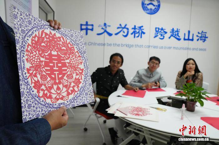 大理大學有“大禮” 為留學生送上中華文化“大餐”