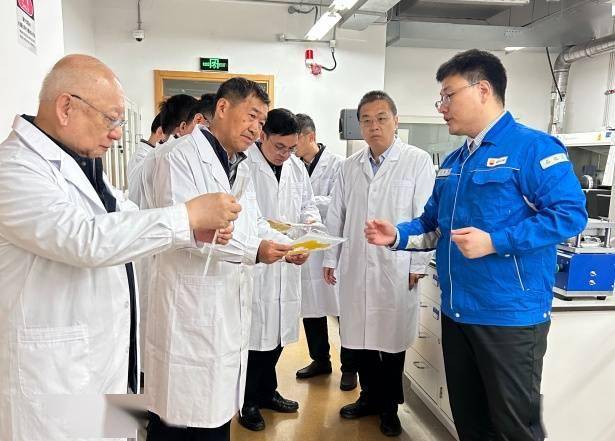 不靠論文也能畢業！北京高校開始嘗試