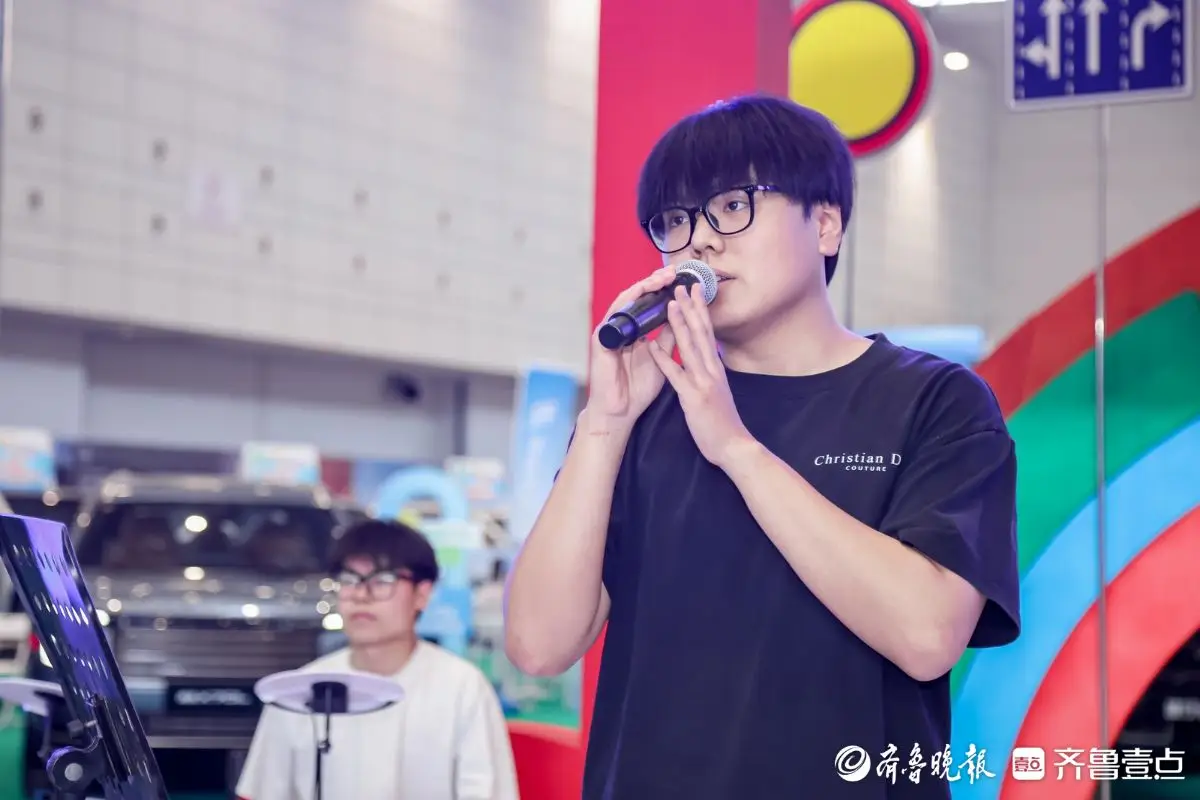 首屆槐蔭汽車嗨購節|樂隊金曲輪唱、舞者勁爆舞蹈，共同打造夏日視聽盛宴
