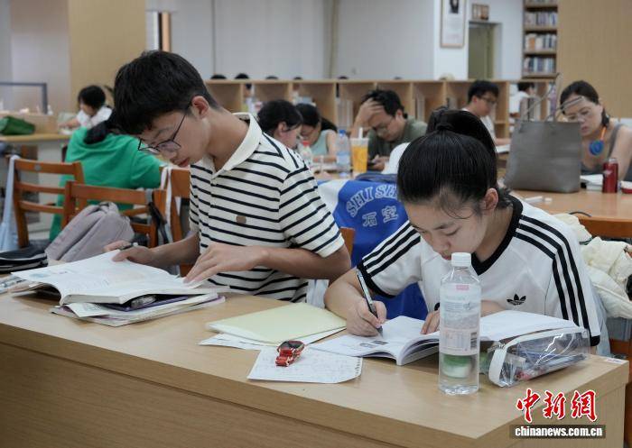 成都：圖書館助力高考學子備戰高考