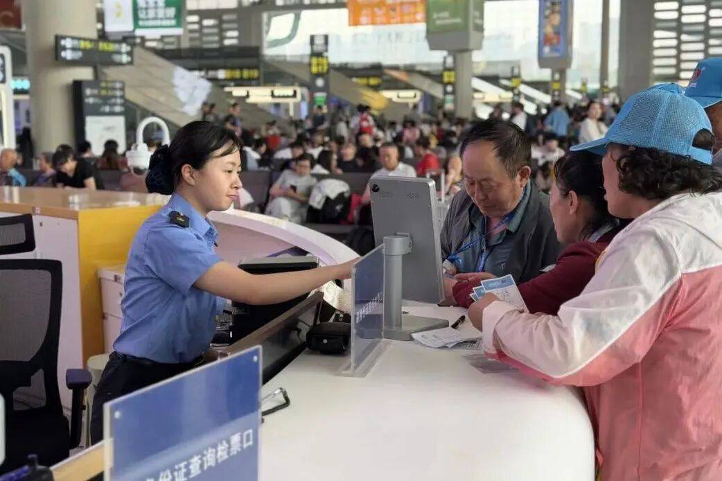 轉發收藏！最新版老年旅客乘火車攻略來了