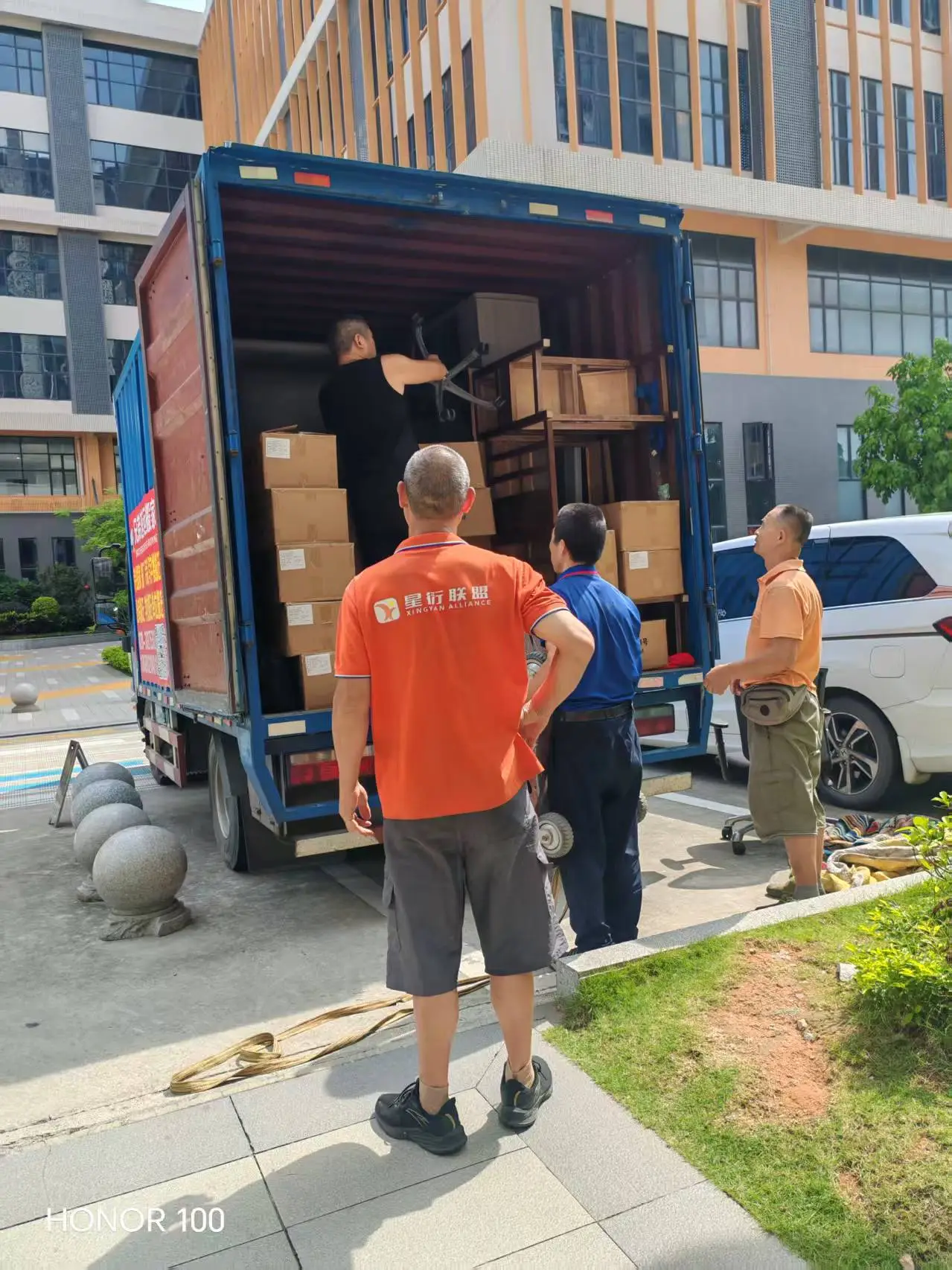 廣州荔灣區日式搬家收納｜傢俱拆裝｜鋼琴搬運｜工廠吊裝｜同城長途搬家