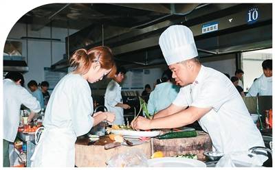 “美食學院”，越來越吃香
