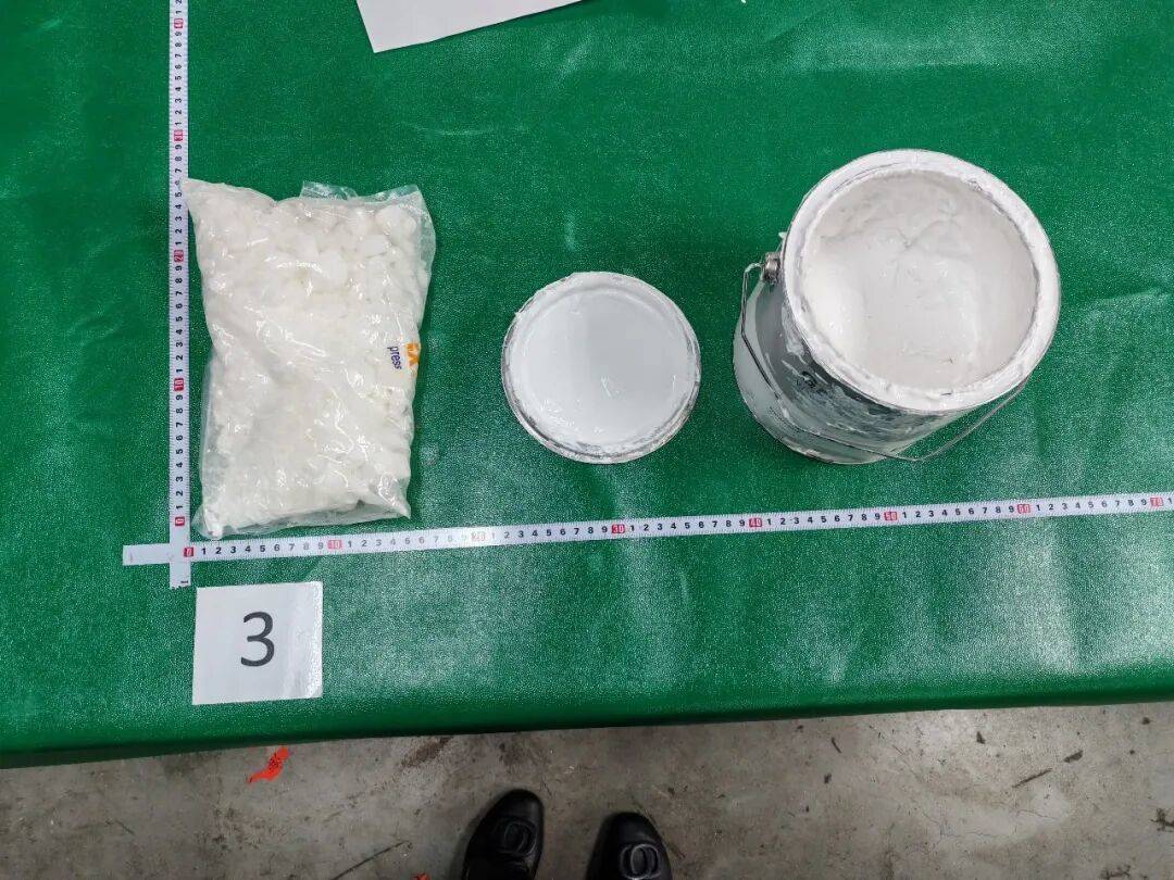 廣州海關在油漆桶內查獲一批毒品氯胺酮（俗稱“K粉”）