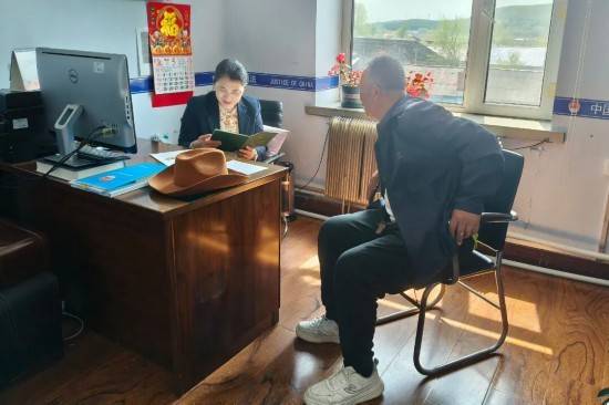 熱心解答法律諮詢 助力群眾依法維權