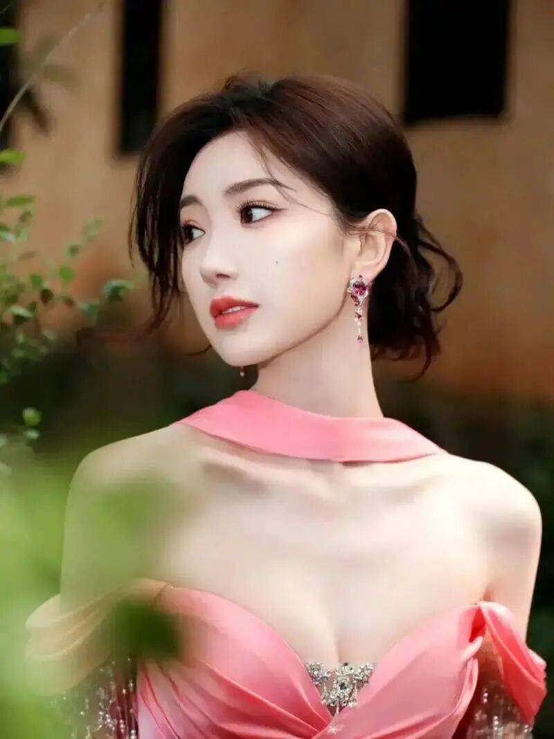 原創毛曉彤又純又欲性感撩人！六大影視代表作驚豔角色美爆了