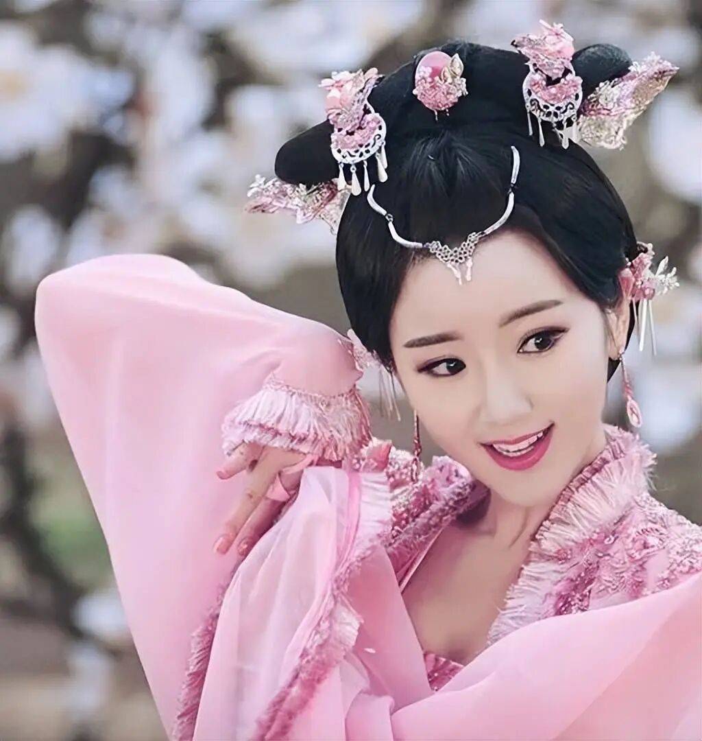原創毛曉彤又純又欲性感撩人！六大影視代表作驚豔角色美爆了